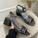 Босоніжки шкіряні жіночі на стійких підборах, колір чорний. 36-41 розміри 
