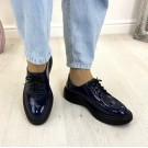 Туфлі жіночі лакові на потовщеній підошві. Колір синій 