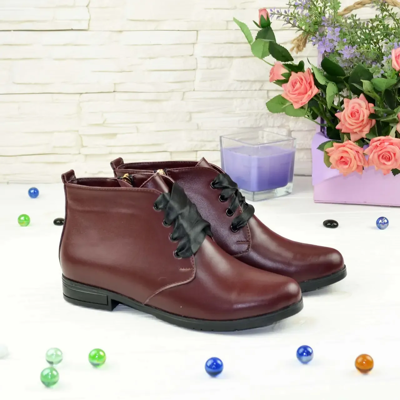 Черевики жіночі шкіряні на шнурівці. Колір бордовий